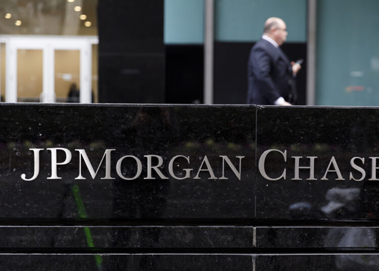 JP Morgan: Overweight στις ελληνικές τράπεζες το 2024 – Οι νέες τιμές στόχοι
