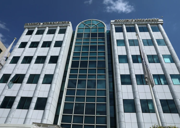 Χρηματιστήριο Αθηνών: Πάνω από 2 δισ. άντλησαν οι εισηγμένες από τους επενδυτές