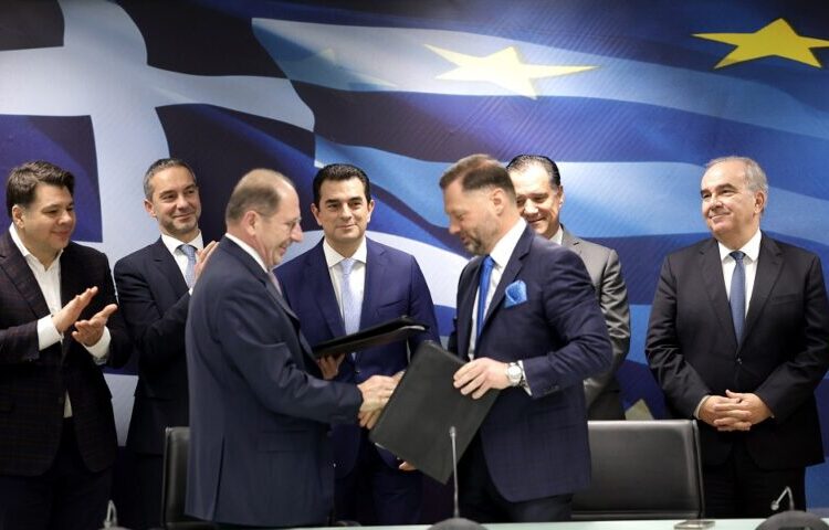 Επεσαν οι υπογραφές στο deal 1 δισ. Attica Group-ONEX