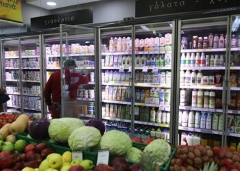 Σούπερ μάρκετ: 646 εκατομμύρια παραπάνω έφεραν οι ανατιμήσεις στα ταμεία τους