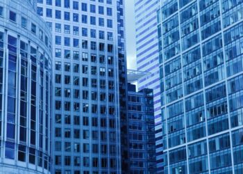 Ακίνητα: Μια «βόμβα» 176 δισ. ευρώ απειλεί την αγορά real estate στην Ευρώπη